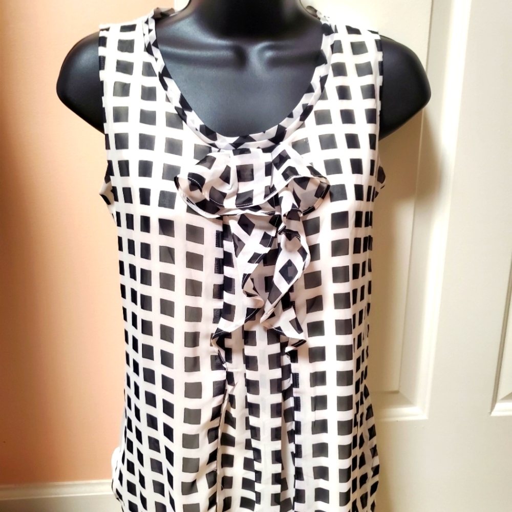 New York & Company Sleeveless Checkered Top NWT
